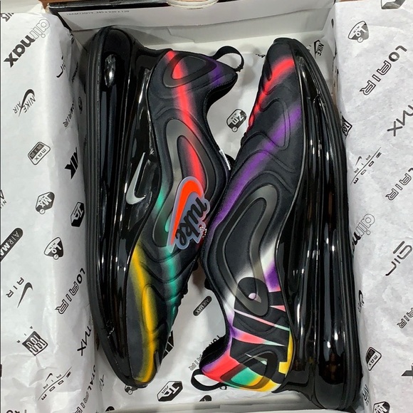 NIKE AIR MAX 720 Black/Metallic Silver - Picture 15 of 16